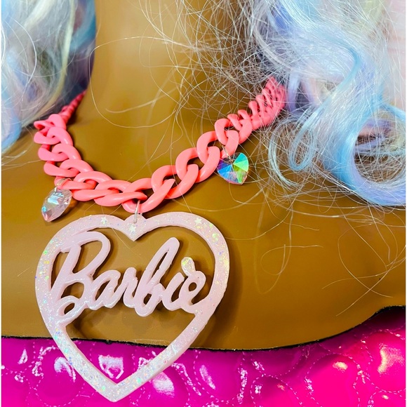 Barbie necklace - Picture 1 of 6